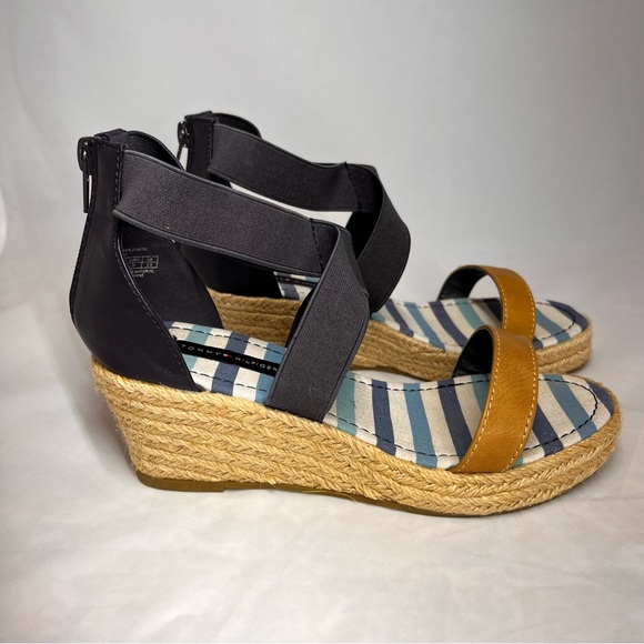 Tommy Hilfiger Girls Anastasia Espadrille Wedge Sandals Blue/Tan Zip Back Size 4 - Picture 2 of 12